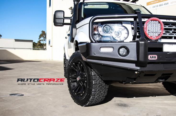 LAND-ROVER-DISCOVERY-MONSTER-XD-MATTE-BLACK
