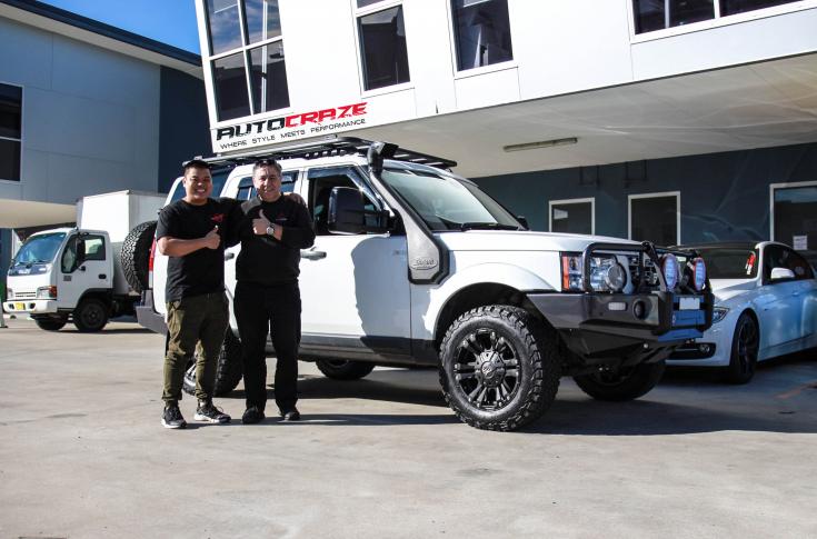 LAND-ROVER-DISCOVERY-MONSTER-XD-MATTE-BLACK