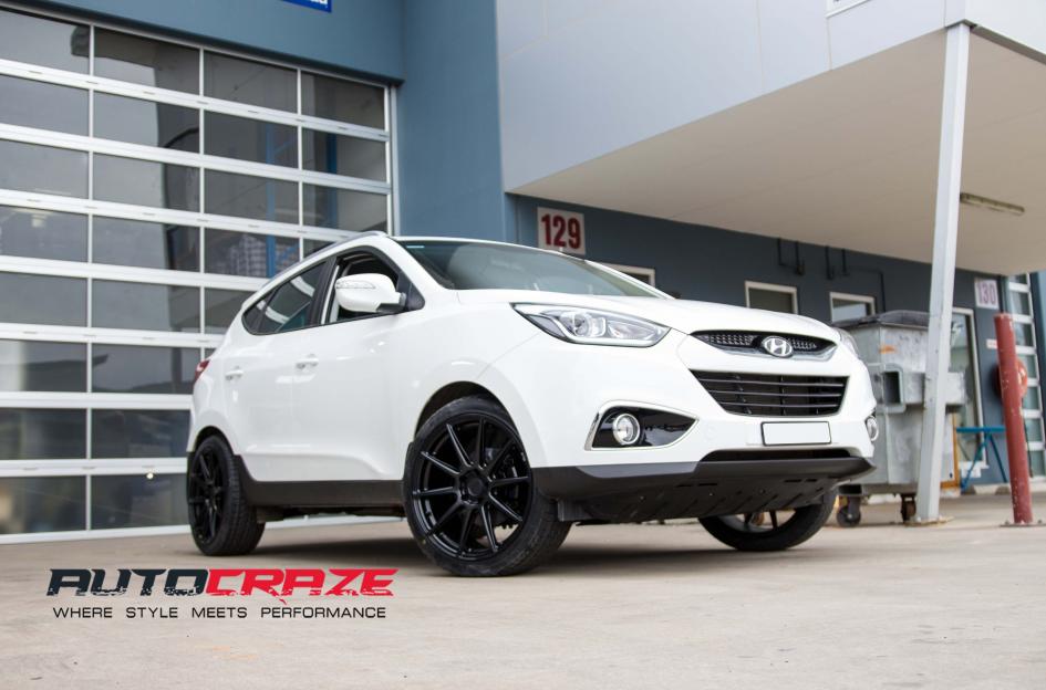 HYUNDAI IX35 ESSEN SATIN BLACK