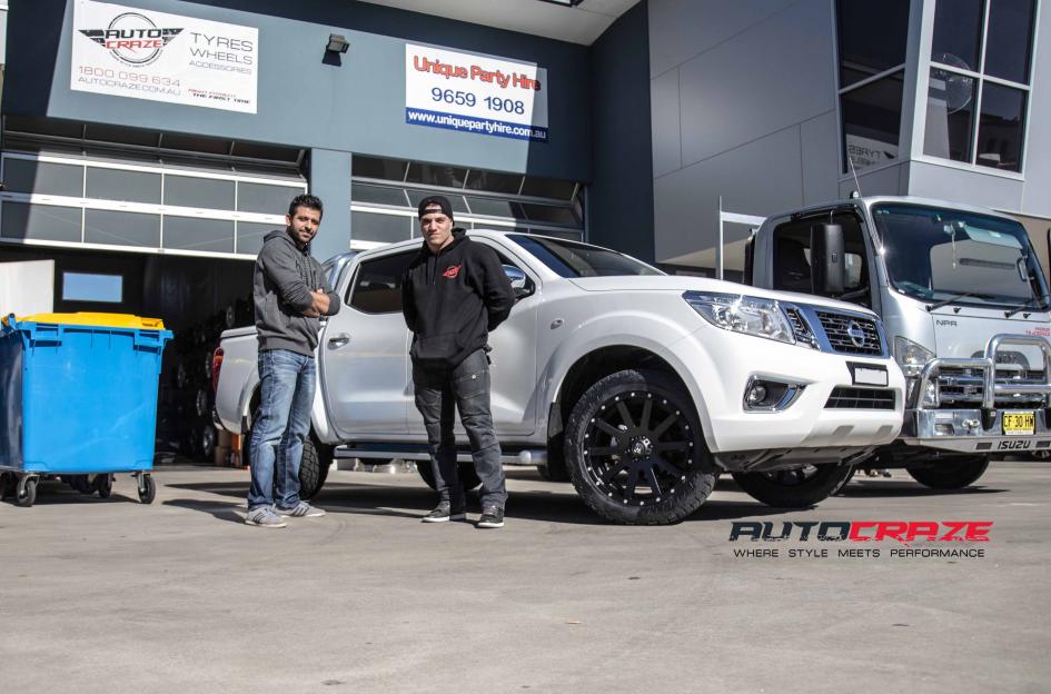 NISSAN NAVARA HEIST SATIN BLACK