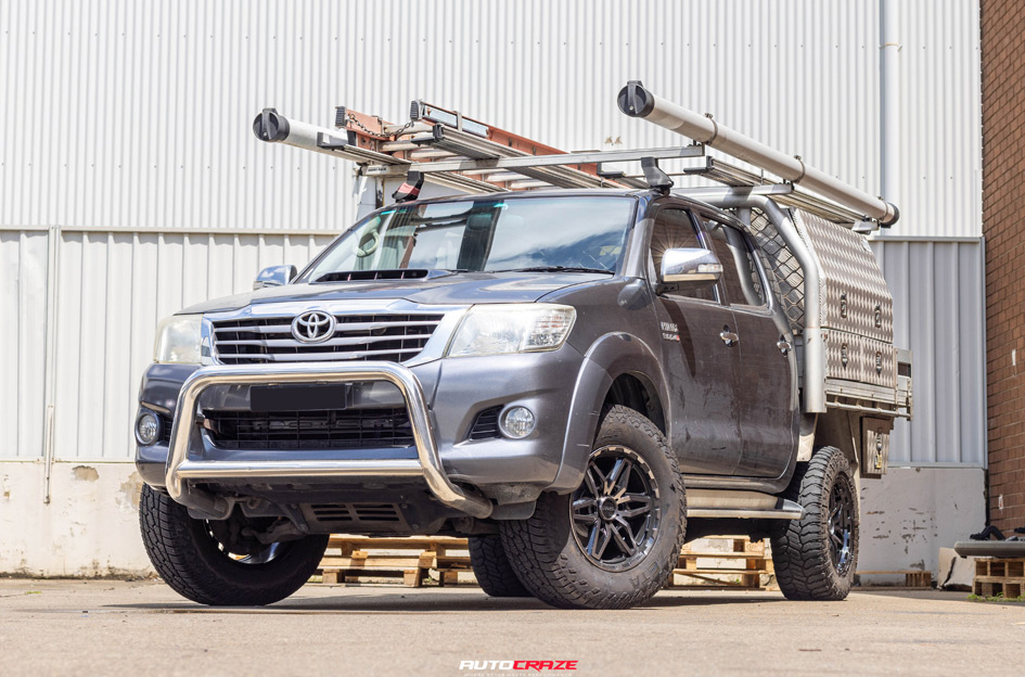 TOYOTA HILUX NOMAD N232 GLOSS BLACK DARK TINT