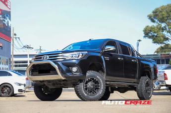 TOYOTA HILUX 4WD MONSTER XD 2 MATTE BLACK