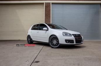 VOLKSWAGEN GOLF RSE MATTE GUN METAL