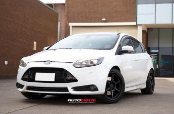 FORD FOCUS  5 STUD  MR145 TRAKLITE SATIN BLACK
