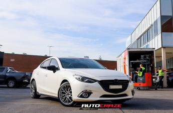 MAZDA-3-HOCKENHEIM-HYPER-BLACK