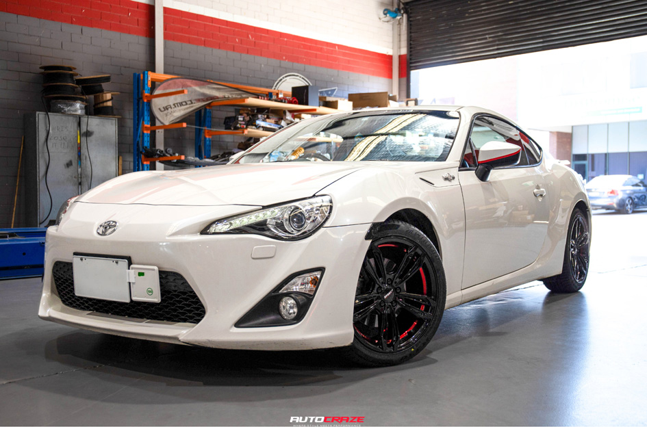 TOYOTA 86 SPEEDY REDBACK GLOSS BLACK RED UNDERCUT