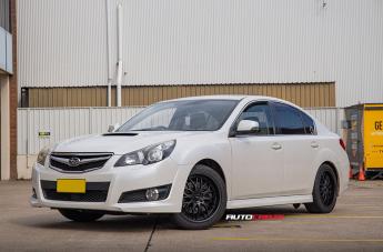 SUBARU LIBERTY CHEETAH SPORTS BLACK SUEDE
