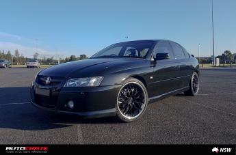 HOLDEN-COMMODORE-CHEETAH-GLOSS-BLACK-POLISH-LIP