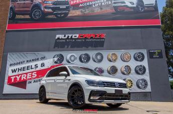 VOLKSWAGEN TIGUAN WATKINS MATTE BLACK WITH GLOSS BLACK FACE