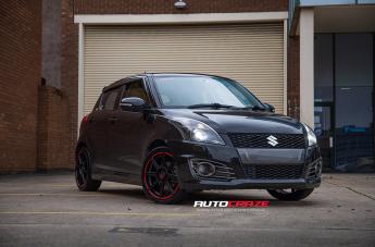 SUZUKI SWIFT MR142 SATIN BLACK W  RED STRIPE