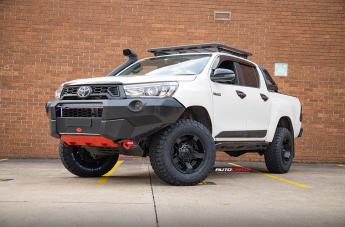 TOYOTA HILUX 4WD ROCKSTAR XD MATTE BLACK