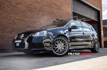 VOLKSWAGEN GOLF RSE MATTE GUN METAL