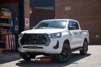 TOYOTA HILUX N80 4WD OUTLAW MACHINED PIANO BLACK