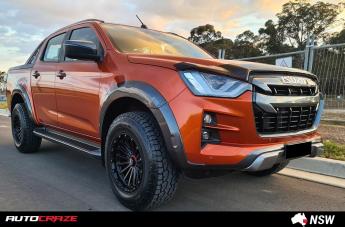 ISUZU DMAX SIGNAL SATIN BLACK