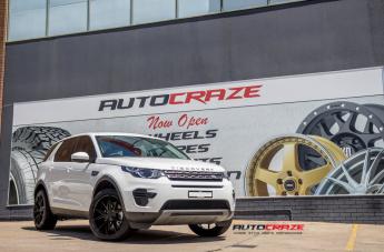 LAND-ROVER-DISCOVERY-MISANO-MATTE-BLACK