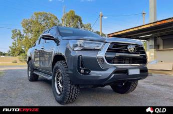 TOYOTA HILUX N80 4WD IMPACT KM542 SATIN BLACK MACHINED FACE
