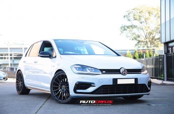 VOLKSWAGEN GOLF MILANO SATIN BLACK