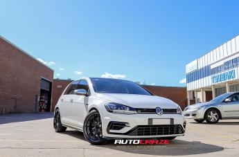 VOLKSWAGEN GOLF FLG MATTE BLACK
