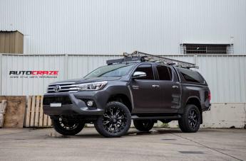 TOYOTA HILUX N80 4WD THROTTLE GLOSS BLACK MILLED ACCENTS