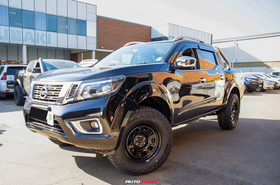 NISSAN NAVARA KING D-HOLE BLACK