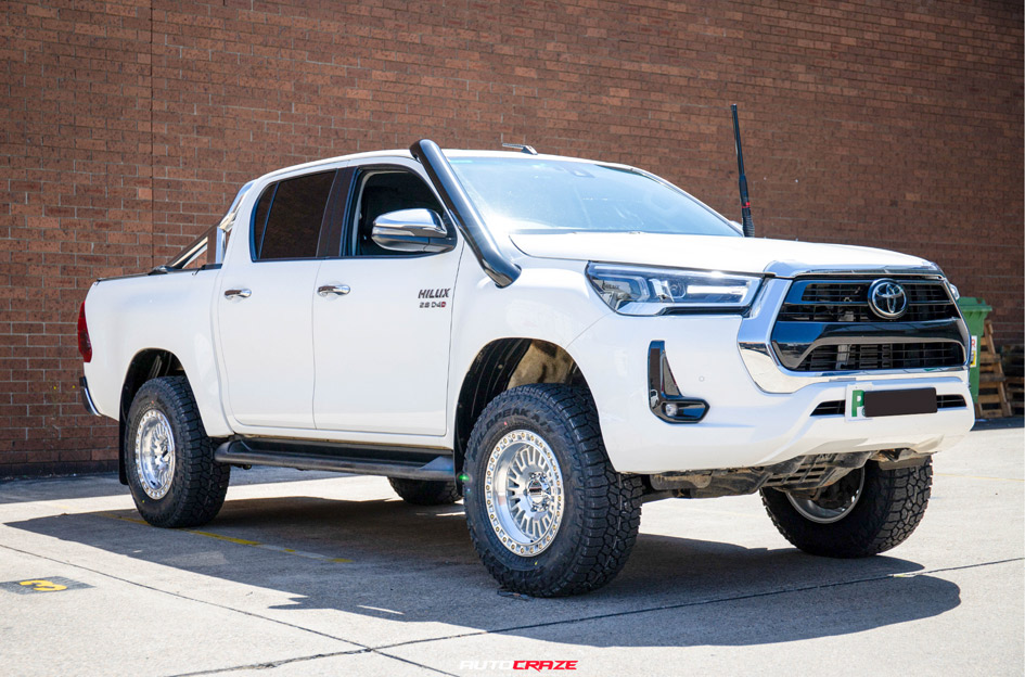 TOYOTA HILUX KMC AZTEC GLOSS SILVER W/ MACHINED FACE