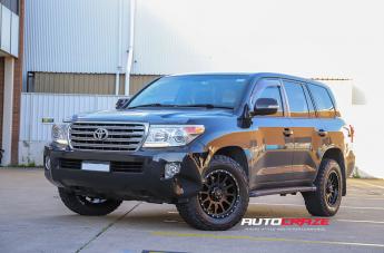TOYOTA LANDCRUSIER CALIBRE SATIN BLACK