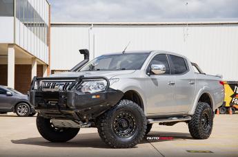 MITSUBISHI TRITON D LOCKER BLACK
