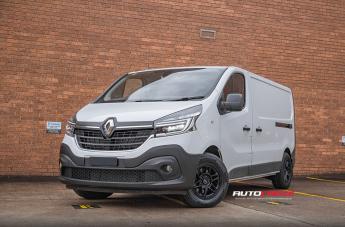 RENAULT TRAFIC KM716 NOMAD SATIN BLACK
