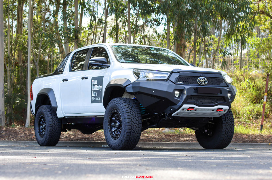 TOYOTA HILUX FUEL COVERT MATTE BLACK