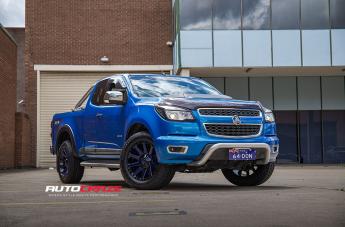 HOLDEN COLORADO CONTRA GLOSS BLACK BLUE TINTED CLEAR