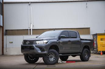 TOYOTA HILUX N80 4WD VECTOR ANTHRACITE
