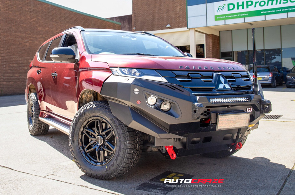 MITSUBISHI PAJERO SPORT NOMAD N232 SATIN BLACK
