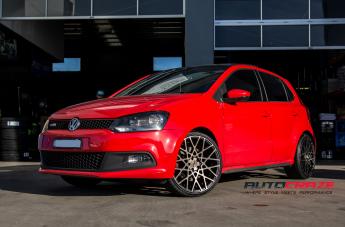 VOLKSWAGEN POLO BLQ MATTE BLACK TINTED FACE