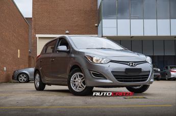 HYUNDAI I20 DECEIT SILVER MACHINED