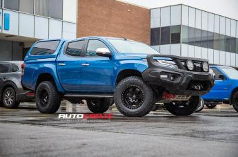 MITSUBISHI TRITON PODIUM SATIN BLACK 