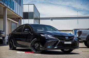 TOYOTA-CAMRY-FASTLANE-GLOSS-BLACK