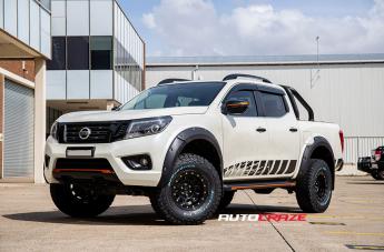 NISSAN NAVARA D LOCKER BLACK
