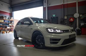 VOLKSWAGEN GOLF FC01 MATTE BLACK