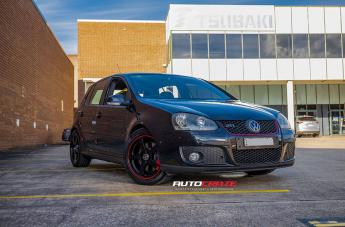 VOLKSWAGEN GOLF MR116 MATTE BLACK RED EDGE