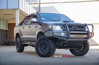 TOYOTA HILUX N70 4WD D LOCKER BLACK