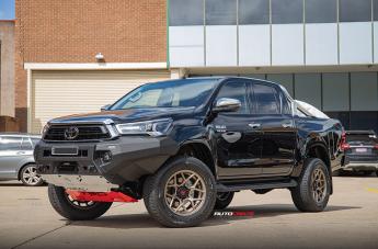 TOYOTA HILUX N80 4WD SABBATH BRONZE