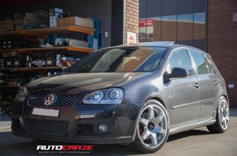 VOLKSWAGEN-GOLF-SIX-SILVER