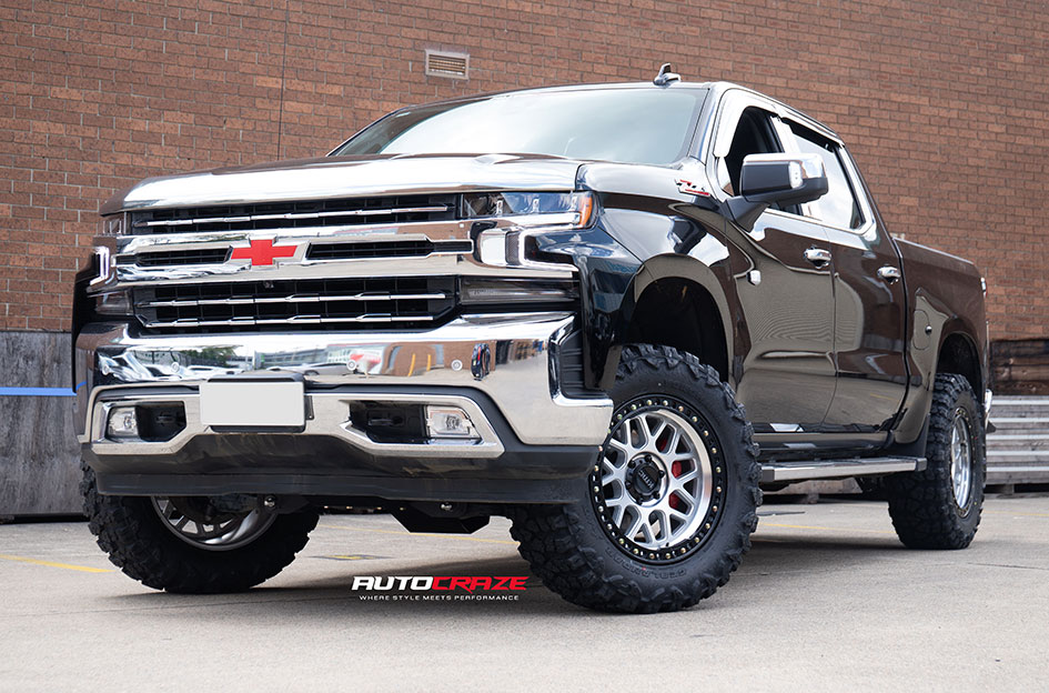 CHEVROLET SILVERADO KMC GRS MACHINED W/ SATIN BLACK LIP
