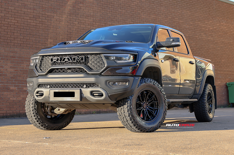 DODGE RAM FUEL MUTINY MATTE BLACK W/ GLOSS BLACK LIP