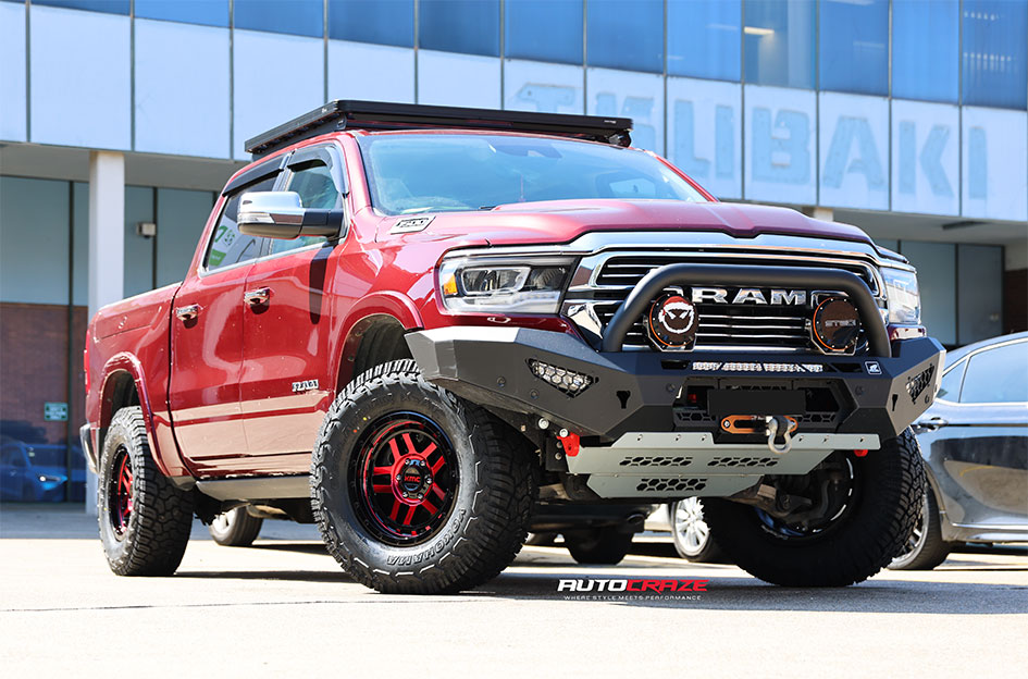 DODGE RAM KMC RECON GLOSS BLACK MACHINED RED TINT