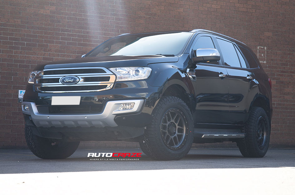 FORD EVEREST KMC MESA KM544 SATIN BLACK W/ GRAY TINT