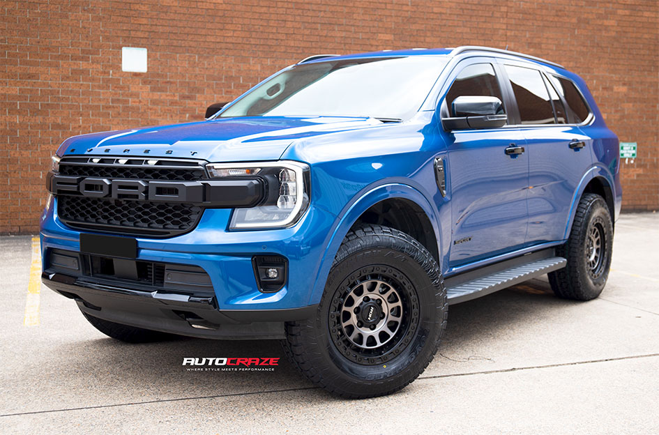 FORD EVEREST NEXT GEN ROH ASSAULT MATT BLACK WITH BLACK BOLTS AND GRAPHITE FACE