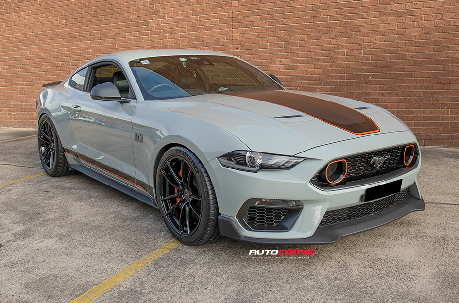 FORD MUSTANG VELGEN VF5 GLOSS BLACK