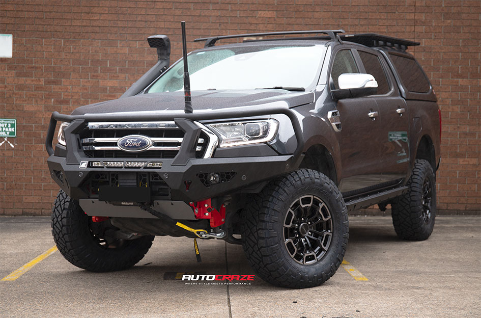 FORD RANGER NOMAD N162 GLOSS BLACK DARK TINT