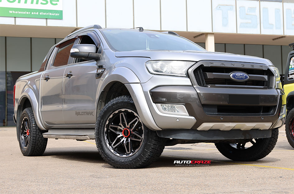 FORD RANGER NOMAD N232 GLOSS BLACK DARK TINT